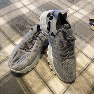 Stylish Gray Women's Sneakers